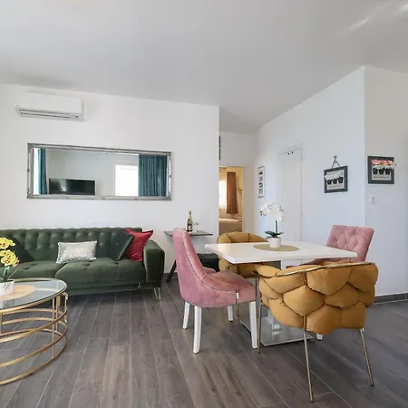 Apartment Amfora Zadar